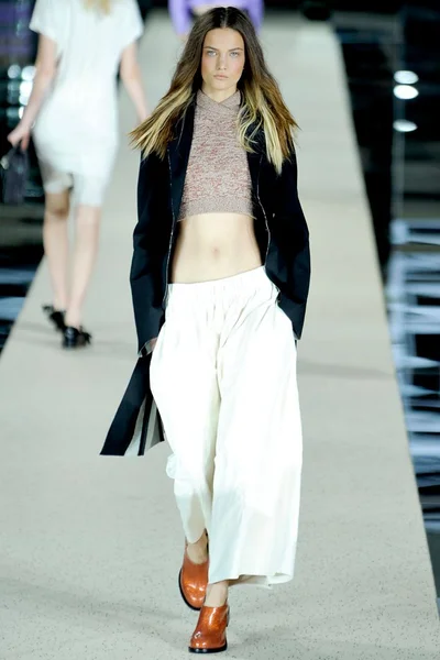 Look 3